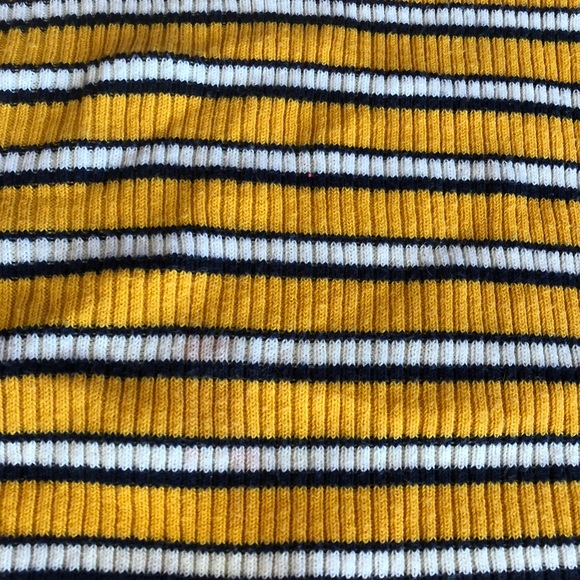 🐝🐝 Striped Crop Top Short Sleeves Square Neck Off Shoulder Yellow Black White - Picture 3 of 6